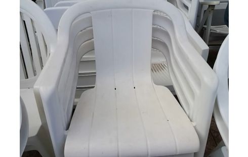 LOT DE 4 CHAISES GROSFILLEX PVC BLANCHES