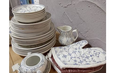 SERVICE DE TABLE COPPENHAEGE LE LOT