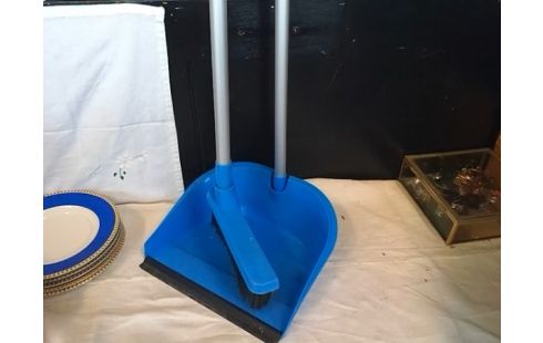 PELLE ET BALAYETTE AVEC MANCHE