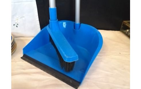 PELLE ET BALAYETTE AVEC MANCHE