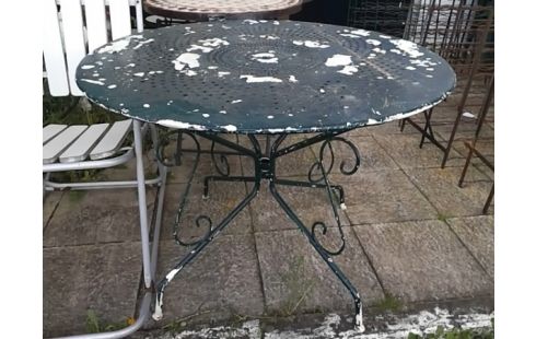 TABLE DE JARDIN VERTE ECAILLEE