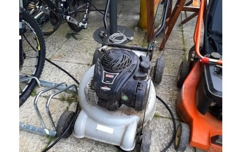 TONDEUSE BRIGGS & STRATTON EN L'ETAT