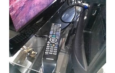 TELEVISEUR LCD SAMSUNG 81 CM / HD / TNT HD