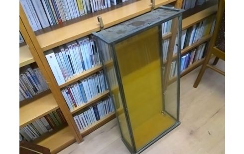 VITRINE A SUSPENDRE ANCIENNE SANS RAYONS