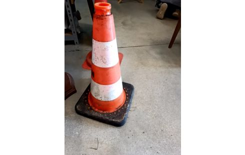 CONE TRAVAUX