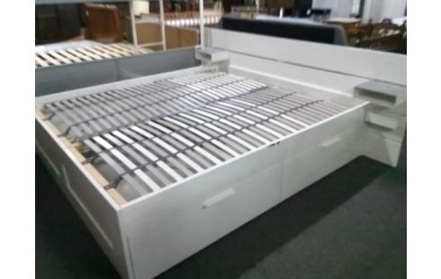 LIT 180X200 4T AVEC SOMMIER A LATTES (TRACES USURES)