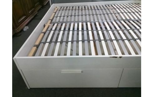 LIT 180X200 4T AVEC SOMMIER A LATTES (TRACES USURES)