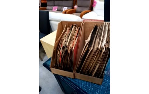 PHONOGRAPHE LA VOIX DE SON MAÎTRE +DISQUES