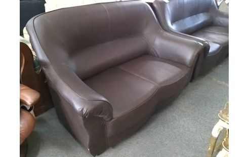 CANAPE 2P MARRON (QLQS TRACES D'USURE)