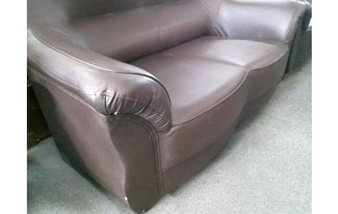 CANAPE 2P MARRON (QLQS TRACES D'USURE)