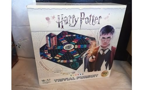 TRIVIAL PURSUIT HARRY POTTER