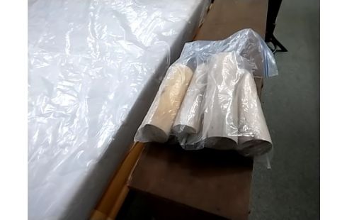 SOMMIER TAPISSIER +MATELAS+PIEDS 160X200 HOLDING