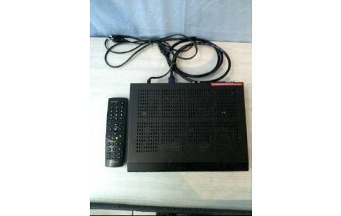 TV RECEIVER HD SAT <HUMAX> +FERNBED.