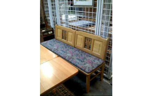 BANK HOLZ HELL POLSTER BUNT