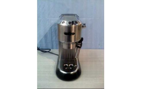 KAFFEEMASCHINE <DELONGHI EC685.M>