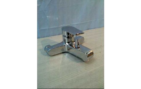 BADEWANNENARMATUR <MAMOLI>