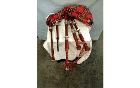 CORNEMUSE DECO ROUGE