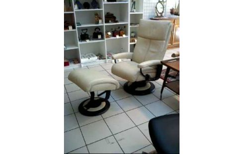 RELAXSESSEL MIT HOCKER <RECARO> BEIGE DREHBAR