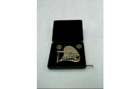 PUNKTIERGERÄT <E.O.RICHTER> IM ETUI