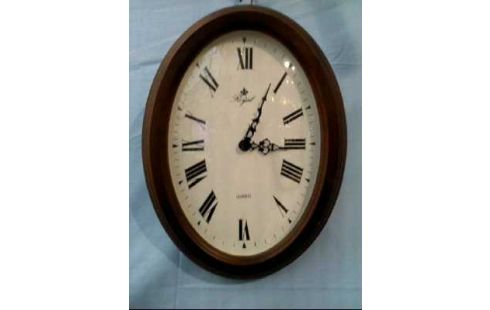 WANDUHR HOLZ OVAL <ROYAL QUARTZ>