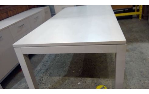 SALLE A MANGER TABLE