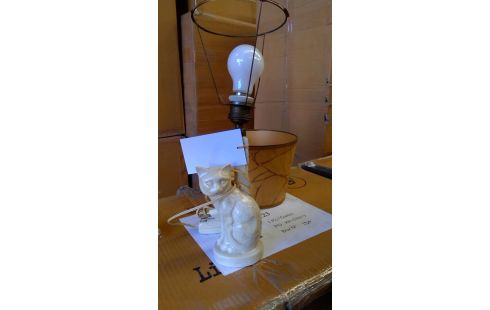 LAMPE A POSER FAIENCE CHAT