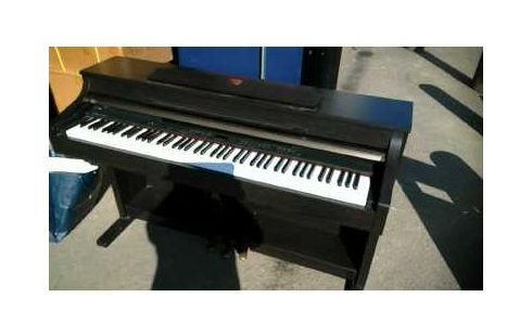PIANO ELECTRIQUE CLAVINOVA