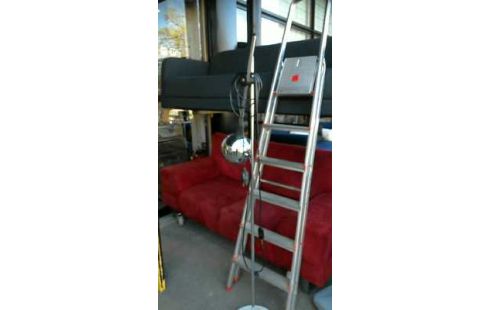 LAMPADAIRE METAL BOULE