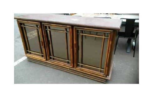 MÖBELSTÜCK NIEDRIG