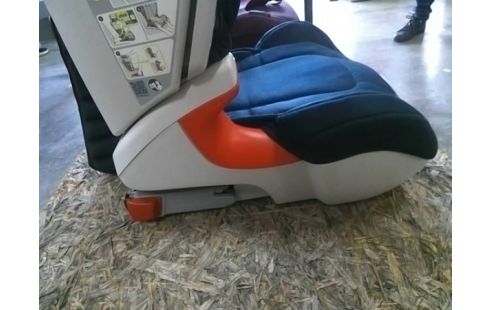 REHAUSSEUR NOIR\GRIS BRITAX ROMER ISOFIX