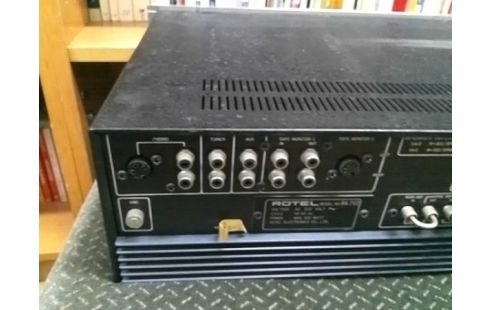 AMPLIFICATEUR ROTEL RA 712