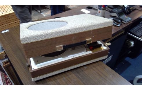 TOURNE DISQUE VINTAGE CLAUDE PAZ