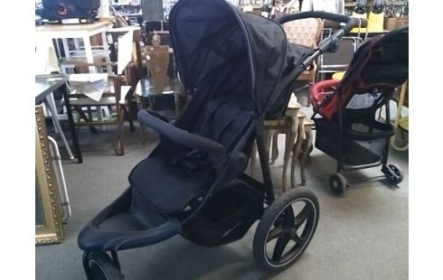 POUSSETTE 3 ROUES NOIRE HAUK