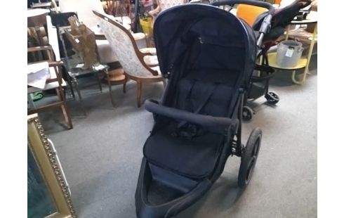 POUSSETTE 3 ROUES NOIRE HAUK