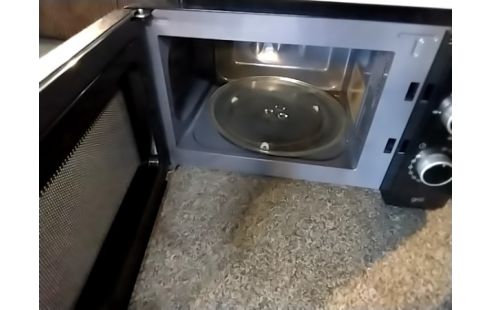 FOUR MICRO ONDES MOULINEX AVEC PLATEAU