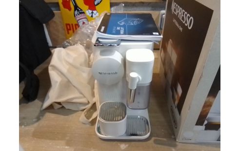 CAFETIERE NESPRESSO LATTISSIMA ONE DELONGHI