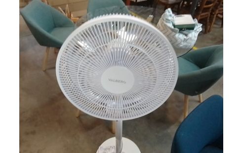 VENTILATEUR SUR PIED