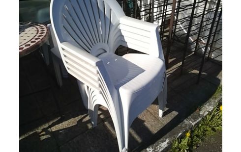 FAUTEUIL DE JARDIN PLASTIQUE BLANC