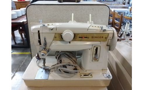 MACHINE A COUDRE SINGER