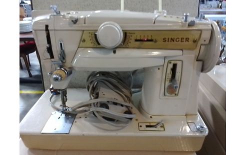 MACHINE A COUDRE SINGER