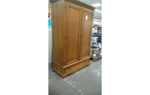 ARMOIRE PIN