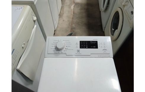 LAVE LINGE ELECTROLUX 1300 TOURS/MIN 6KG