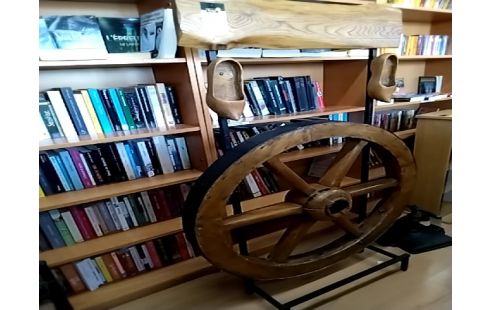 ROUE De charrette Sur support metal avec sabot