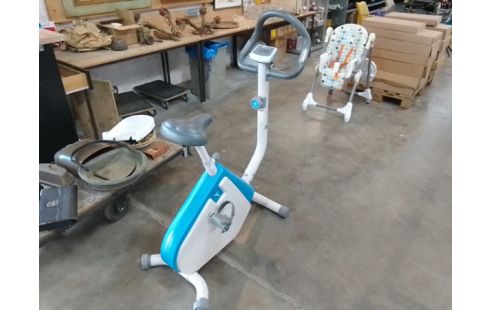 VELO D'APPARTEMENT DOMYOS EN L'ETAT