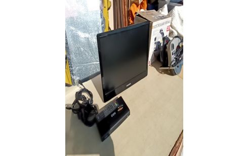 TELEVISEUR SAMSUNG + BOITIER TNT + ACC RSV