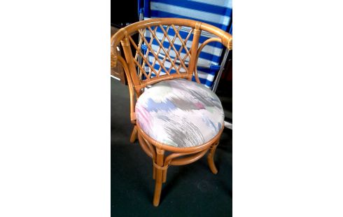 STOEL BAMBOE LOT VAN 2