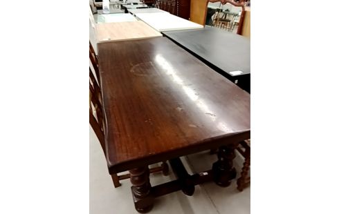 TABLE BOIS MASSIF 6/8 PLACES