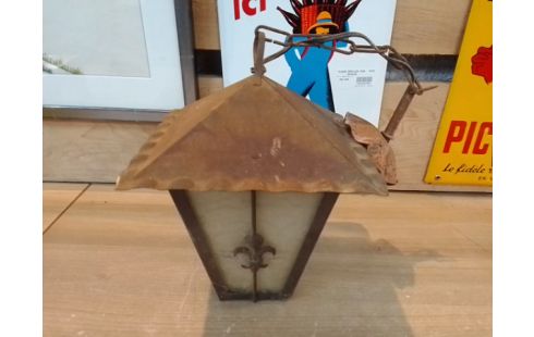 LANTERNE EXTERIEUR EN L'ETAT