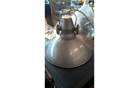 HÄNGELAMPE IM DERZEITIGEN ZUSTAND