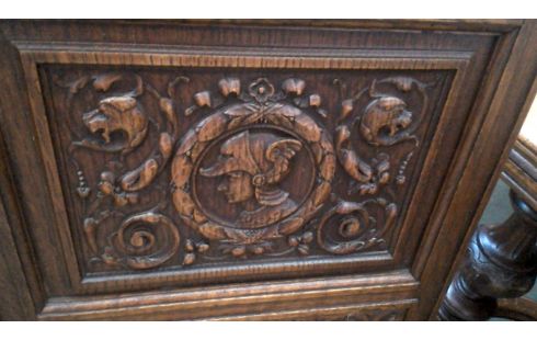 TABLE DE SALLE A MANGER HENRI II MET, , 6 CHAISES ALLONGE CHENE